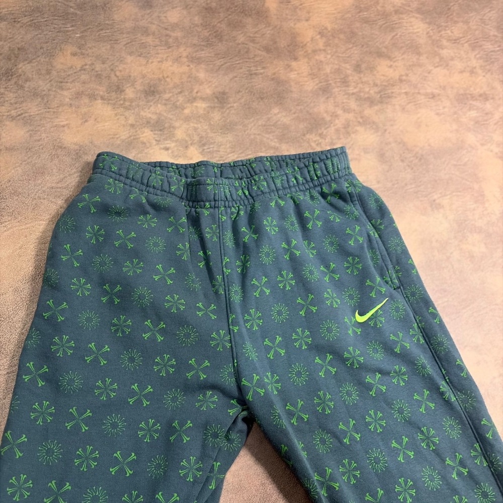 Nike Joggers Mens M Green AOP Sunburst Fleece Sweatpants FJ1637-309